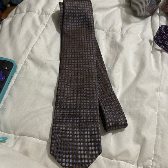 Micheal‎ Kors tie - Picture 1 of 3